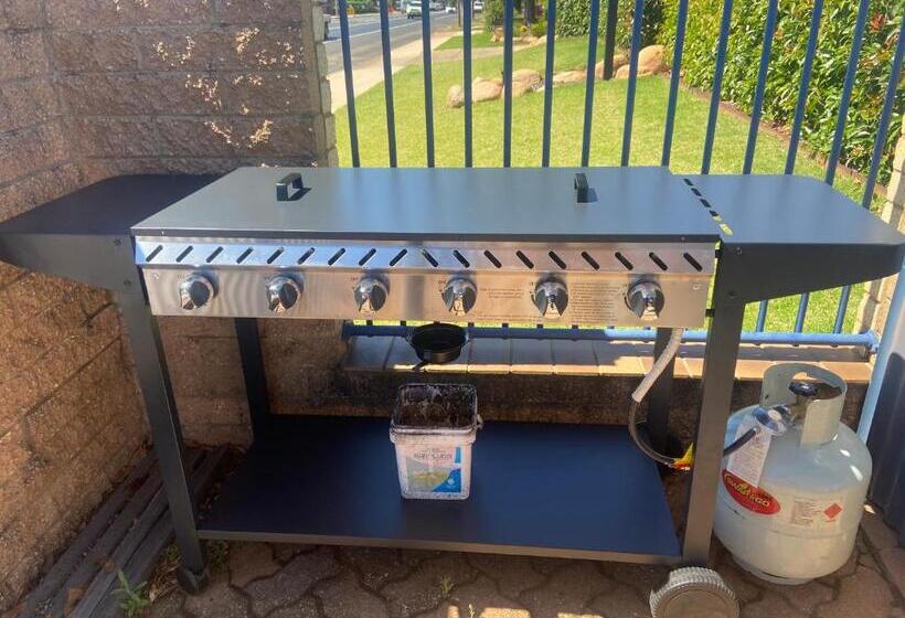 מוטל All Seasons Motor Lodge