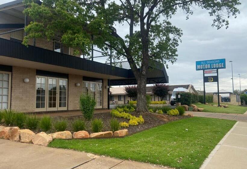 מוטל All Seasons Motor Lodge