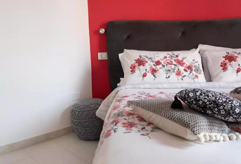 پانسیون Intra Rooms