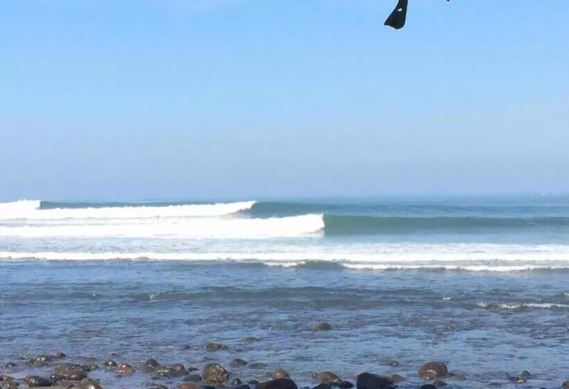 ペンション Medewi Surf Villa