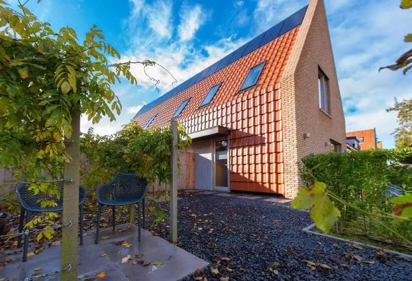 ホテル Breeze Ameland