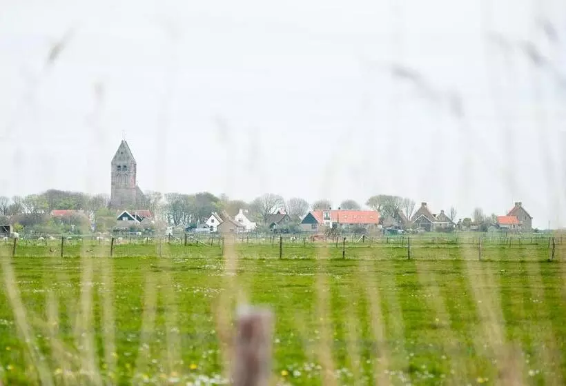 ホテル Breeze Ameland