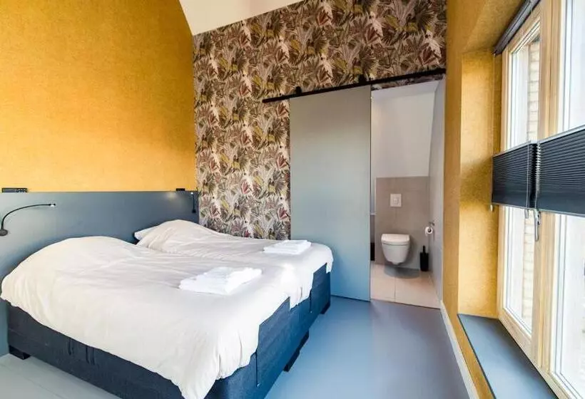 ホテル Breeze Ameland