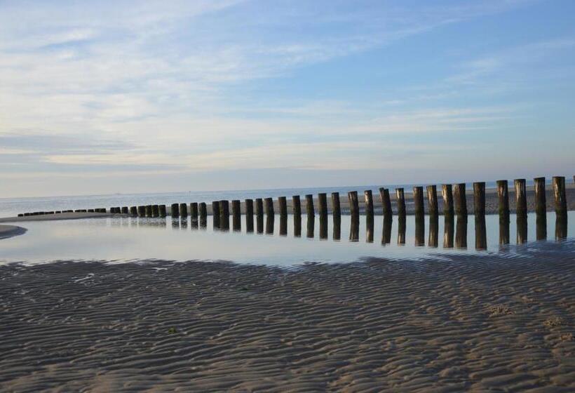 בית מלון כפרי Breeze Ameland