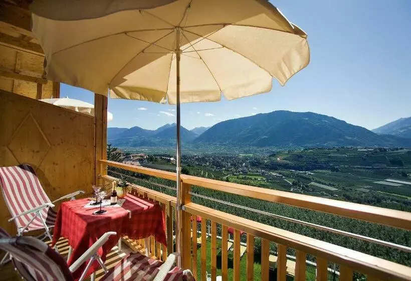 Hotelli Garni Nachtigall