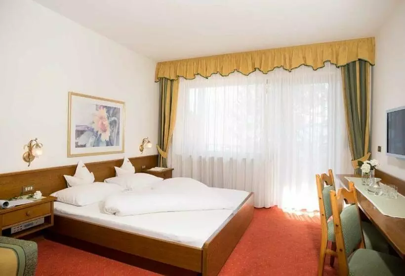 Hotelli Garni Nachtigall