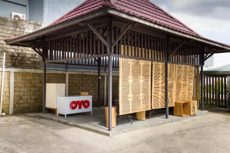 ホテル Oyo 3249 Wijaya Kusuma Residence