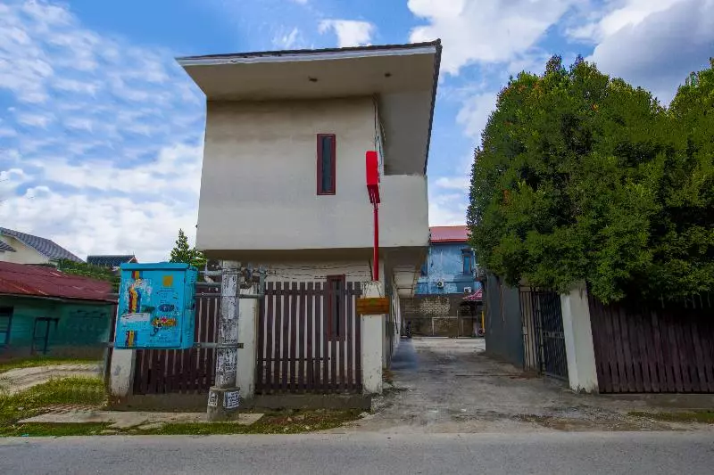 ホテル Oyo 3249 Wijaya Kusuma Residence