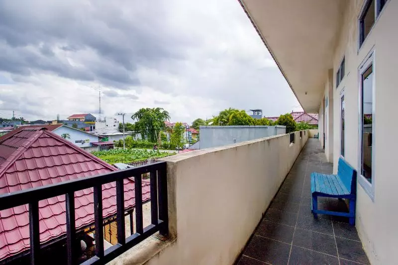 ホテル Oyo 3249 Wijaya Kusuma Residence