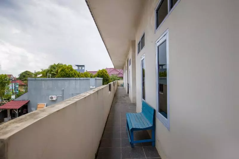 ホテル Oyo 3249 Wijaya Kusuma Residence