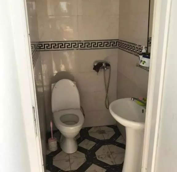 پانسیون Nika's Guest House
