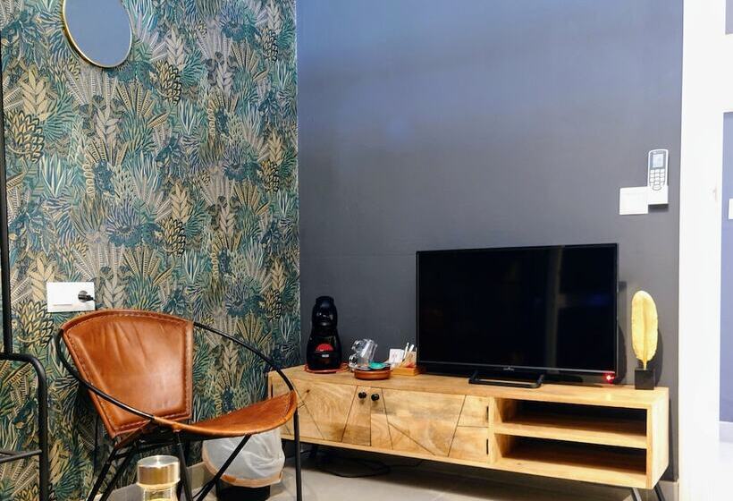 پانسیون Carmen Rooms Boutique B&b By The Sea