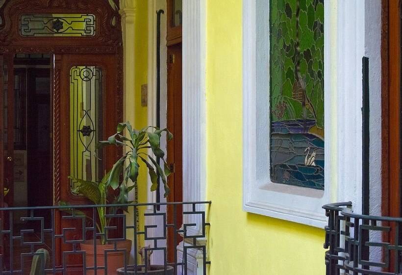 Casa María Hostal Hostel