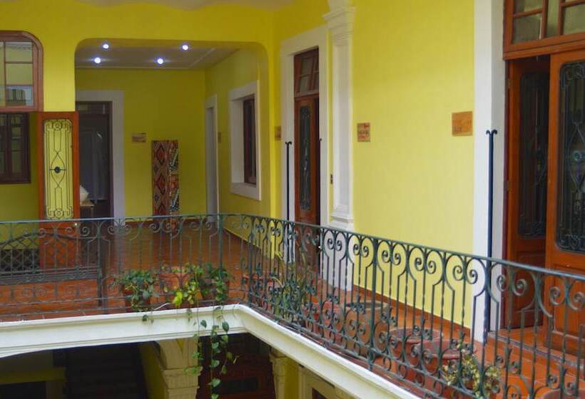 Casa María Hostal Hostel