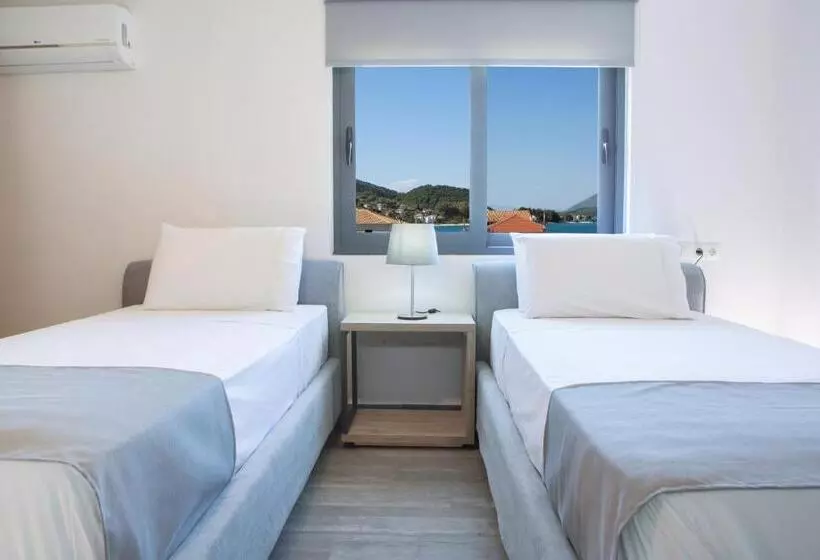هتل Kn Ionian Suites