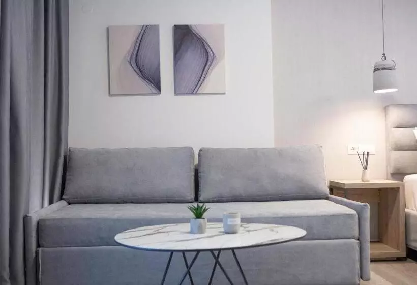 هتل Kn Ionian Suites