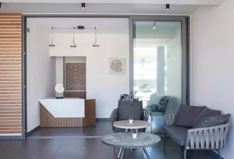 هتل Kn Ionian Suites