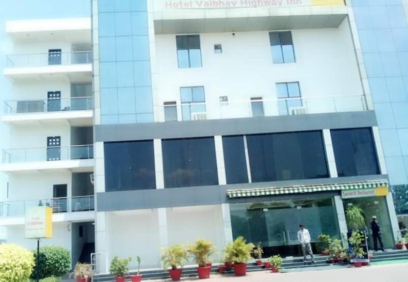 Отель Vaibhav Highway Inn
