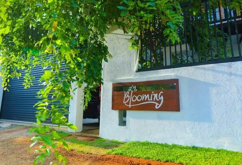 ペンション Blooming Holiday Resort