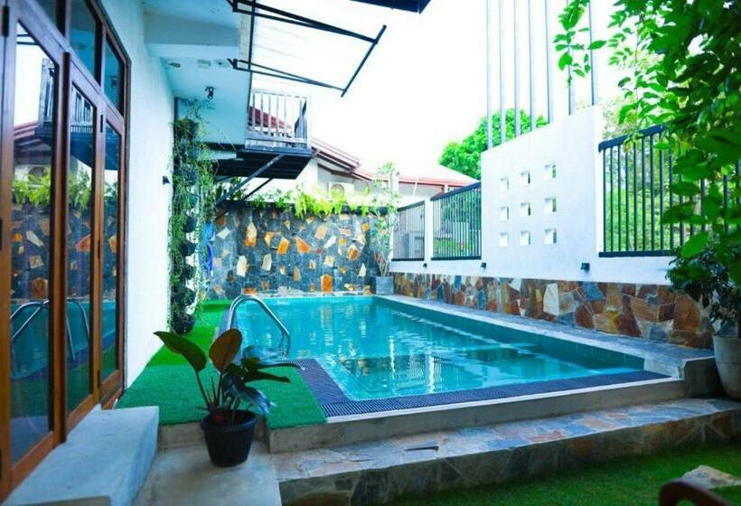 膳宿费 Blooming Holiday Resort