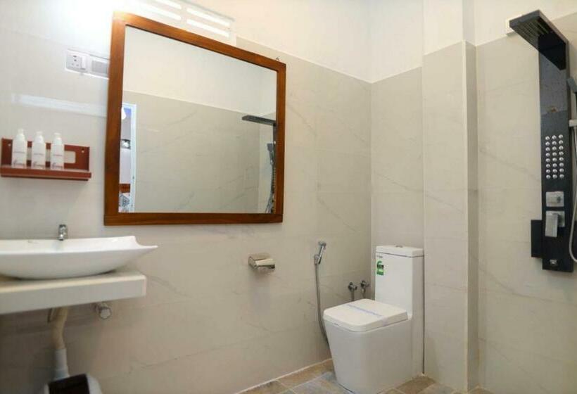 膳宿费 Blooming Holiday Resort