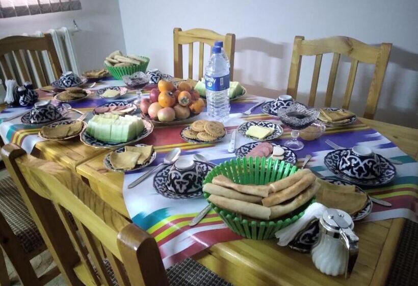 مبيت وإفطار Khiva Abdulla Guest House