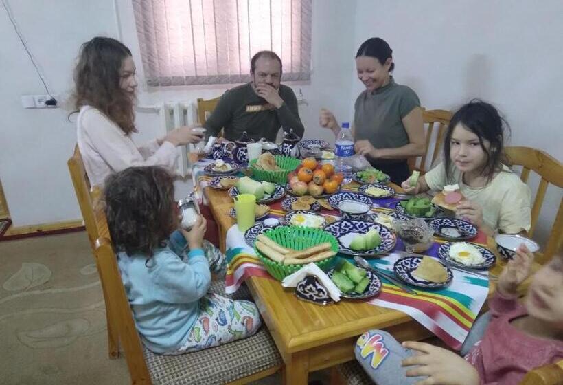 مبيت وإفطار Khiva Abdulla Guest House