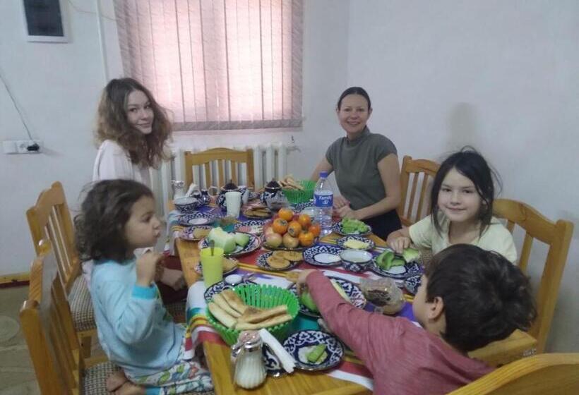 مبيت وإفطار Khiva Abdulla Guest House