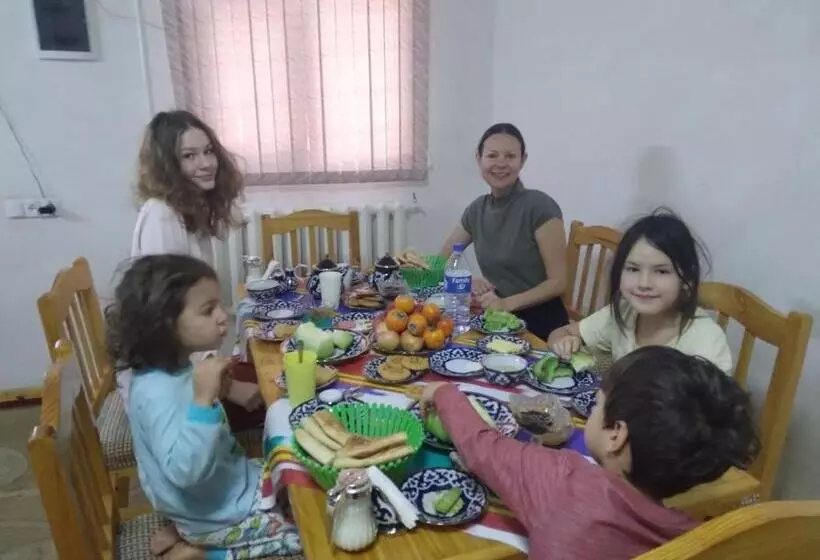 ベッドアンドブレックファースト Khiva Abdulla Guest House