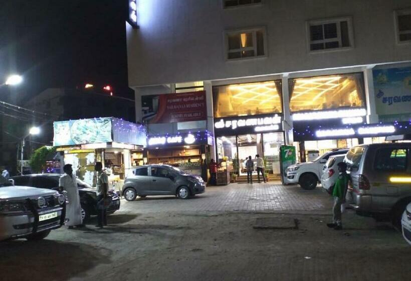 Otel Saravanaa Residency