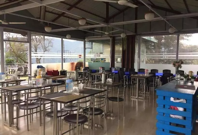 Hotelli Snowdrop Eco Resort