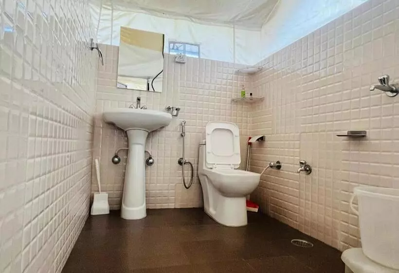 Hotelli Snowdrop Eco Resort