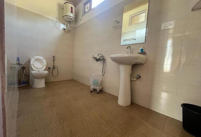 בית מלון כפרי Snowdrop Eco Resort