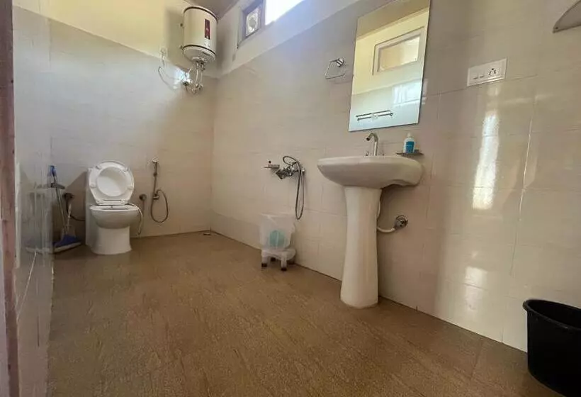 Hotelli Snowdrop Eco Resort