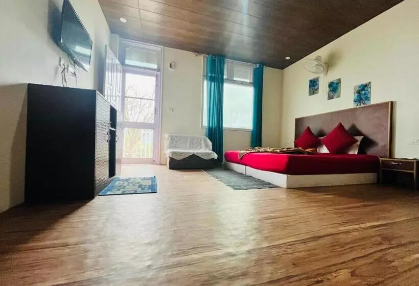 Hotelli Snowdrop Eco Resort