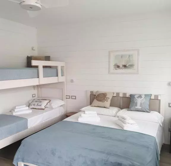 ペンション Laura E Christian   Rooms