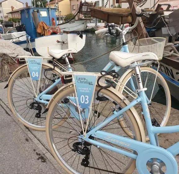 ペンション Laura E Christian   Rooms