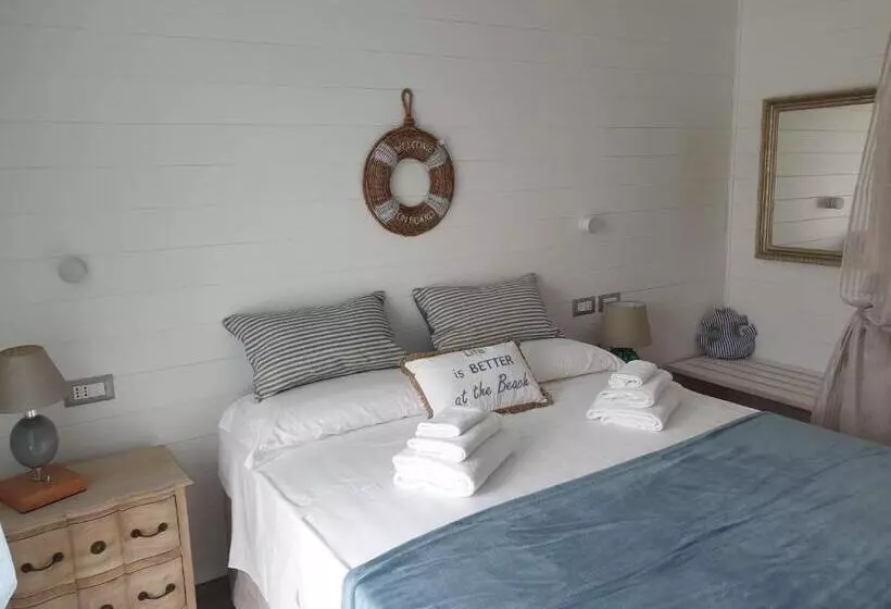 ペンション Laura E Christian   Rooms