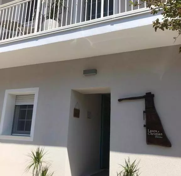 ペンション Laura E Christian   Rooms