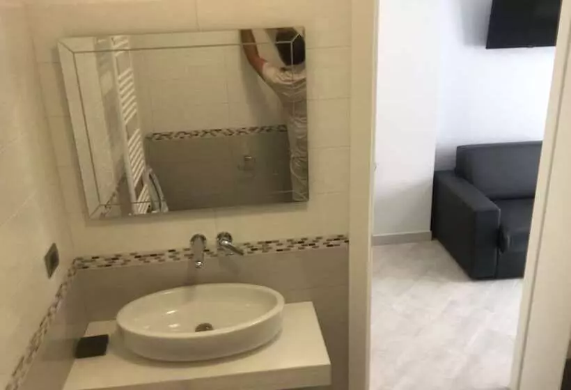 پانسیون Le Divine Di Via Olivieri   Reception Via Xxv Aprile 5