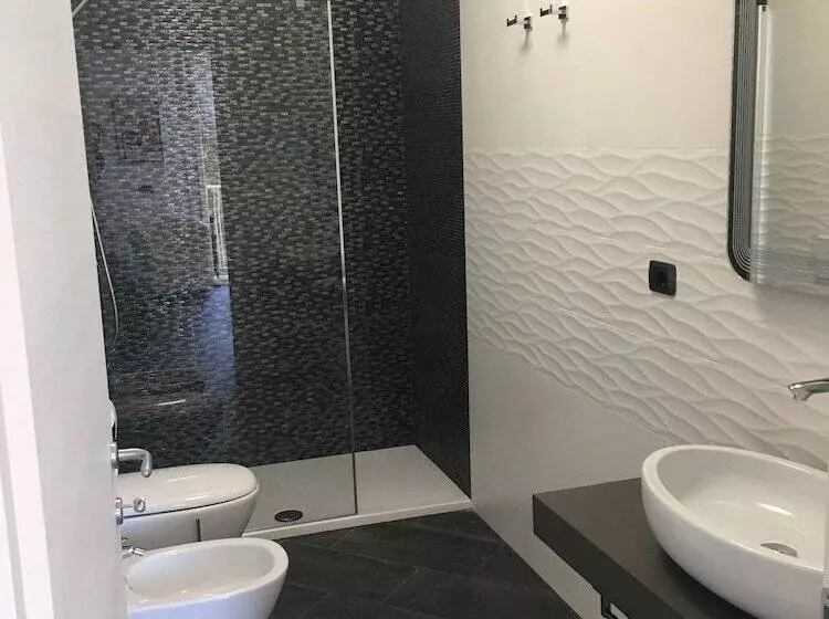 پانسیون Le Divine Di Via Olivieri   Reception Via Xxv Aprile 5