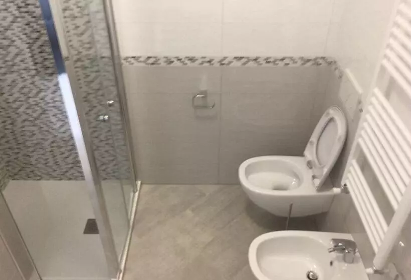 پانسیون Le Divine Di Via Olivieri   Reception Via Xxv Aprile 5