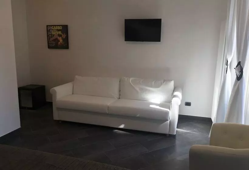 پانسیون Le Divine Di Via Olivieri   Reception Via Xxv Aprile 5