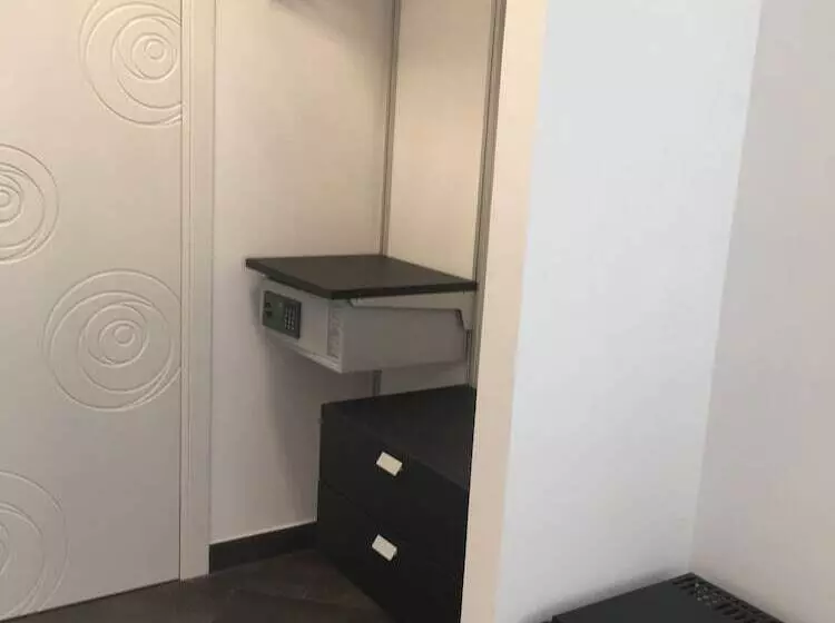 پانسیون Le Divine Di Via Olivieri   Reception Via Xxv Aprile 5