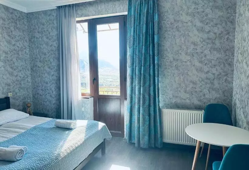 هاستل Nikolo Inn