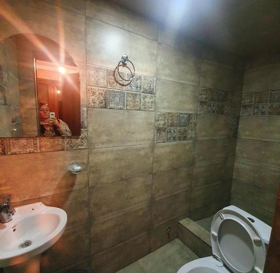 هاستل Nikolo Inn