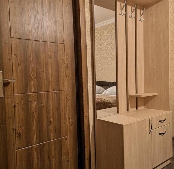 هاستل Nikolo Inn