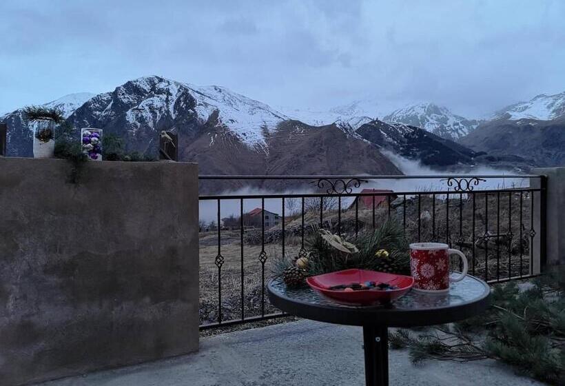 هاستل Nikolo Inn