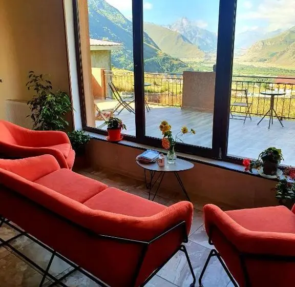 هاستل Nikolo Inn