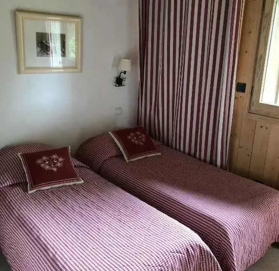 Chalets De Julie